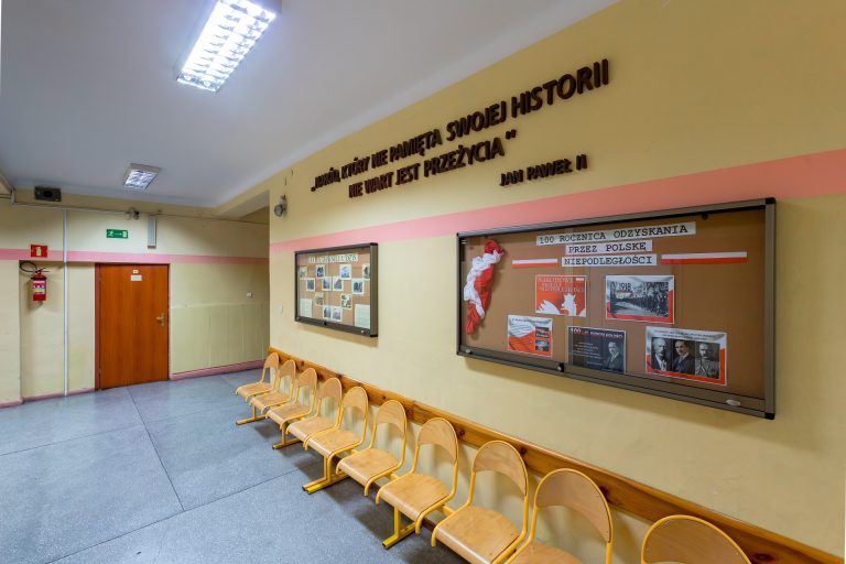 Realizacje gablot informacyjnych